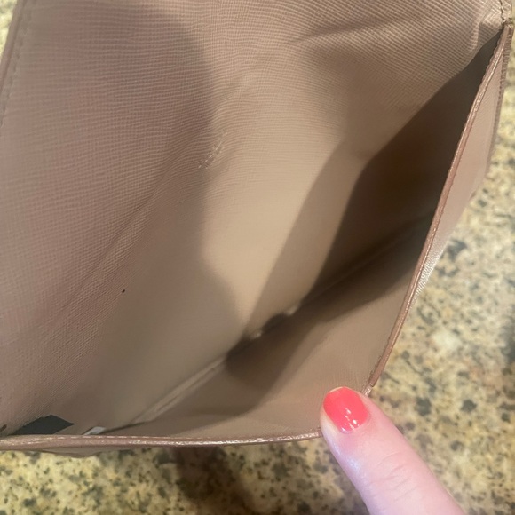 Authentic Prada Saffiano leather envelope wallet
Beige Color - Picture 5 of 13